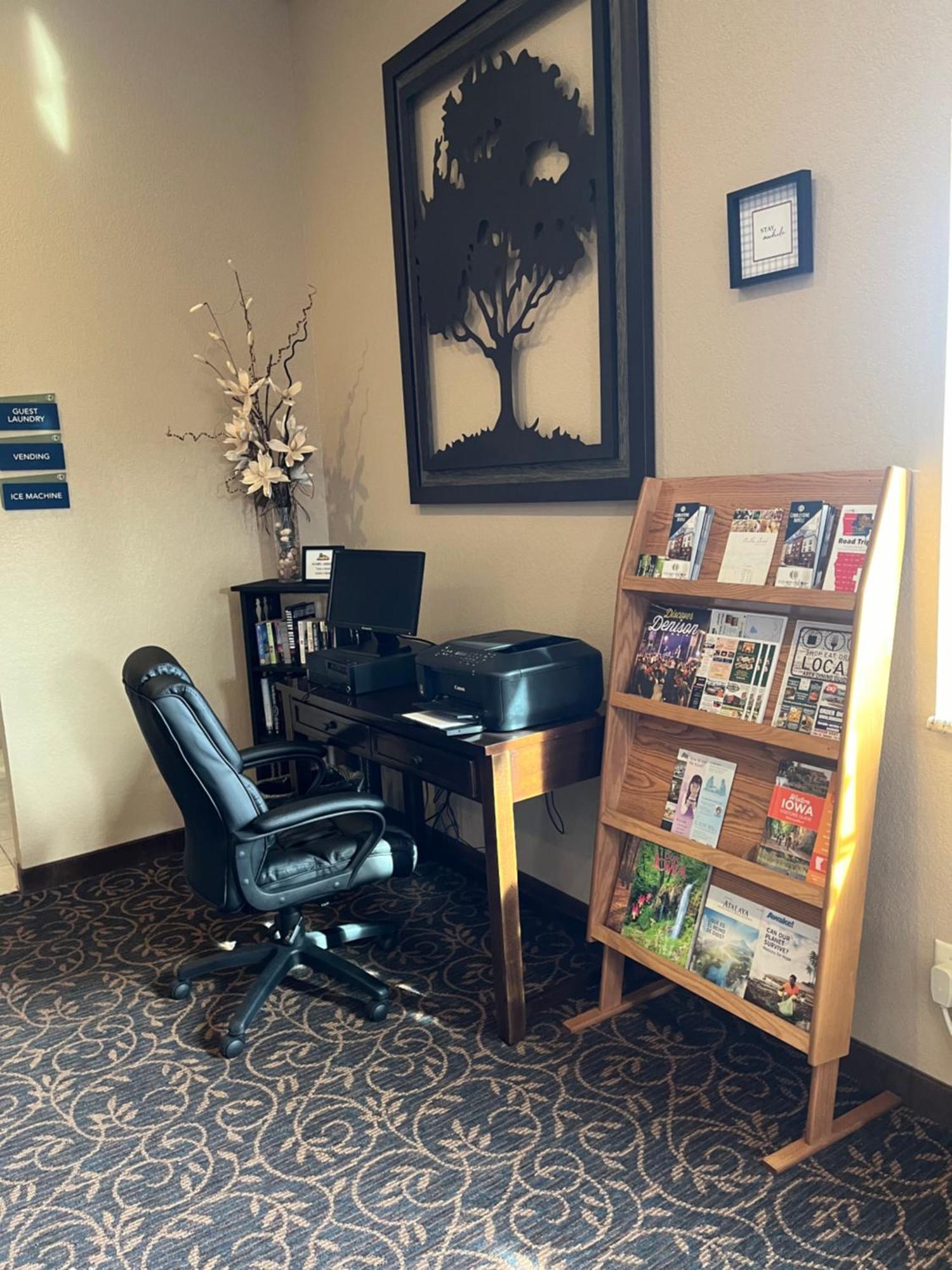 Cobblestone Inn & Suites - Denison | Oak Ridge Buitenkant foto