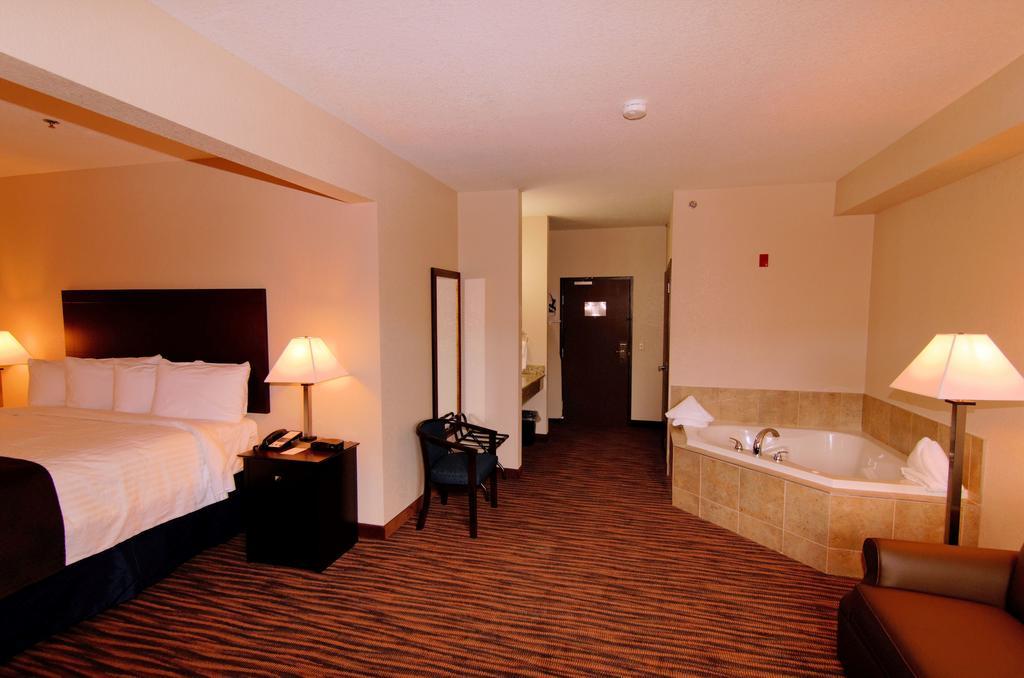 Cobblestone Inn & Suites - Denison | Oak Ridge Buitenkant foto