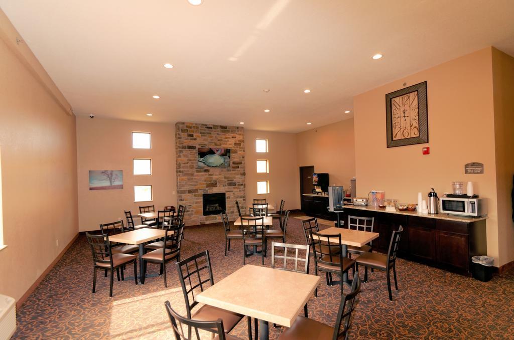 Cobblestone Inn & Suites - Denison | Oak Ridge Buitenkant foto
