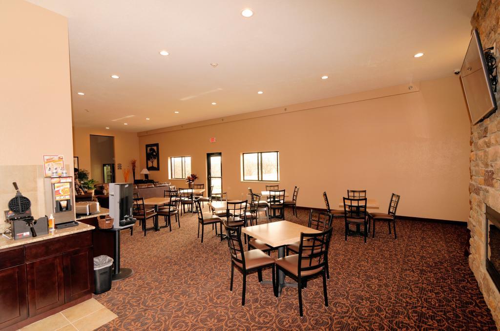 Cobblestone Inn & Suites - Denison | Oak Ridge Buitenkant foto