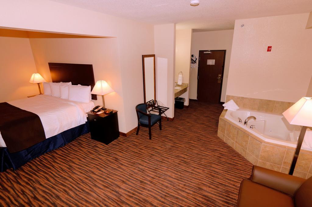 Cobblestone Inn & Suites - Denison | Oak Ridge Buitenkant foto