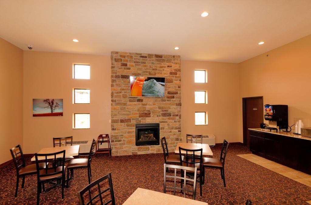 Cobblestone Inn & Suites - Denison | Oak Ridge Buitenkant foto
