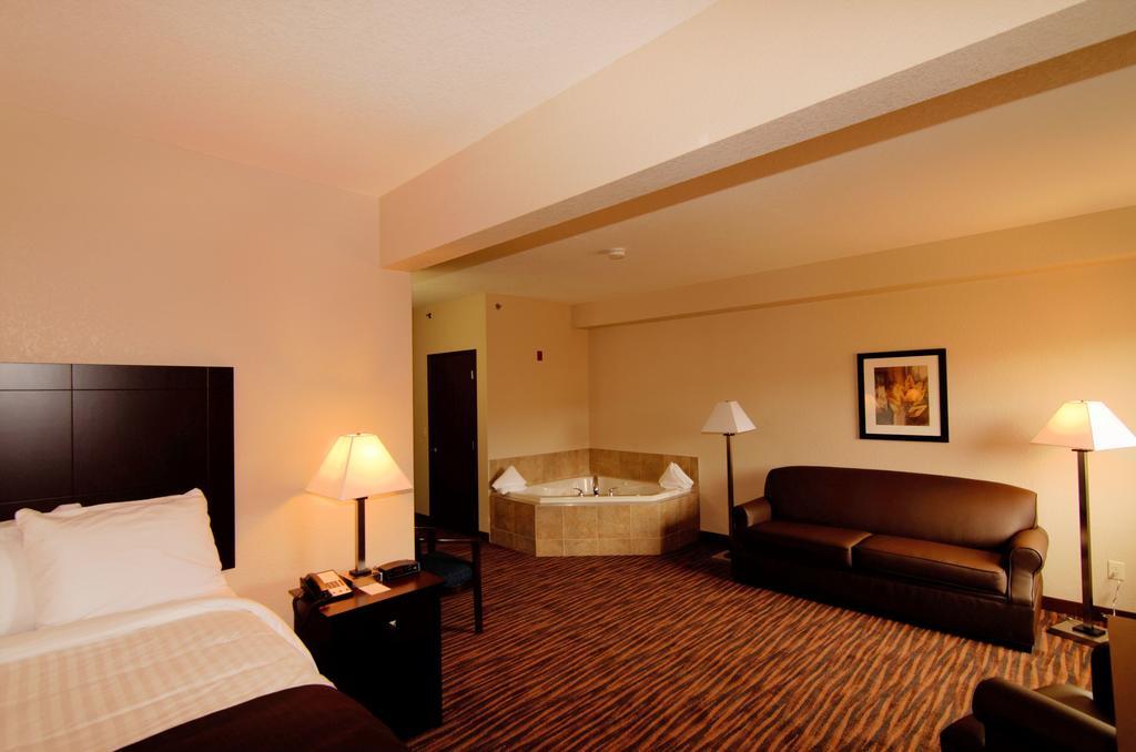 Cobblestone Inn & Suites - Denison | Oak Ridge Buitenkant foto