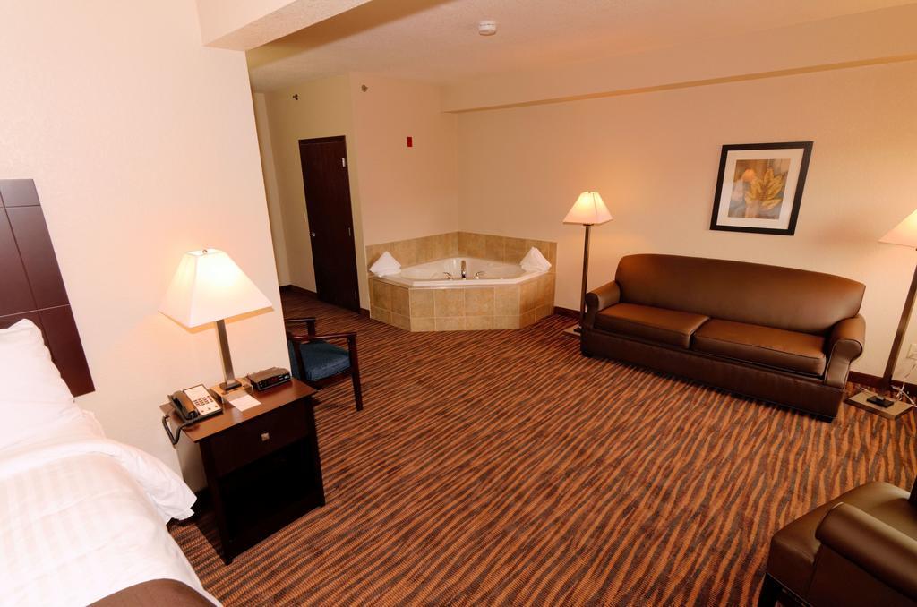 Cobblestone Inn & Suites - Denison | Oak Ridge Kamer foto