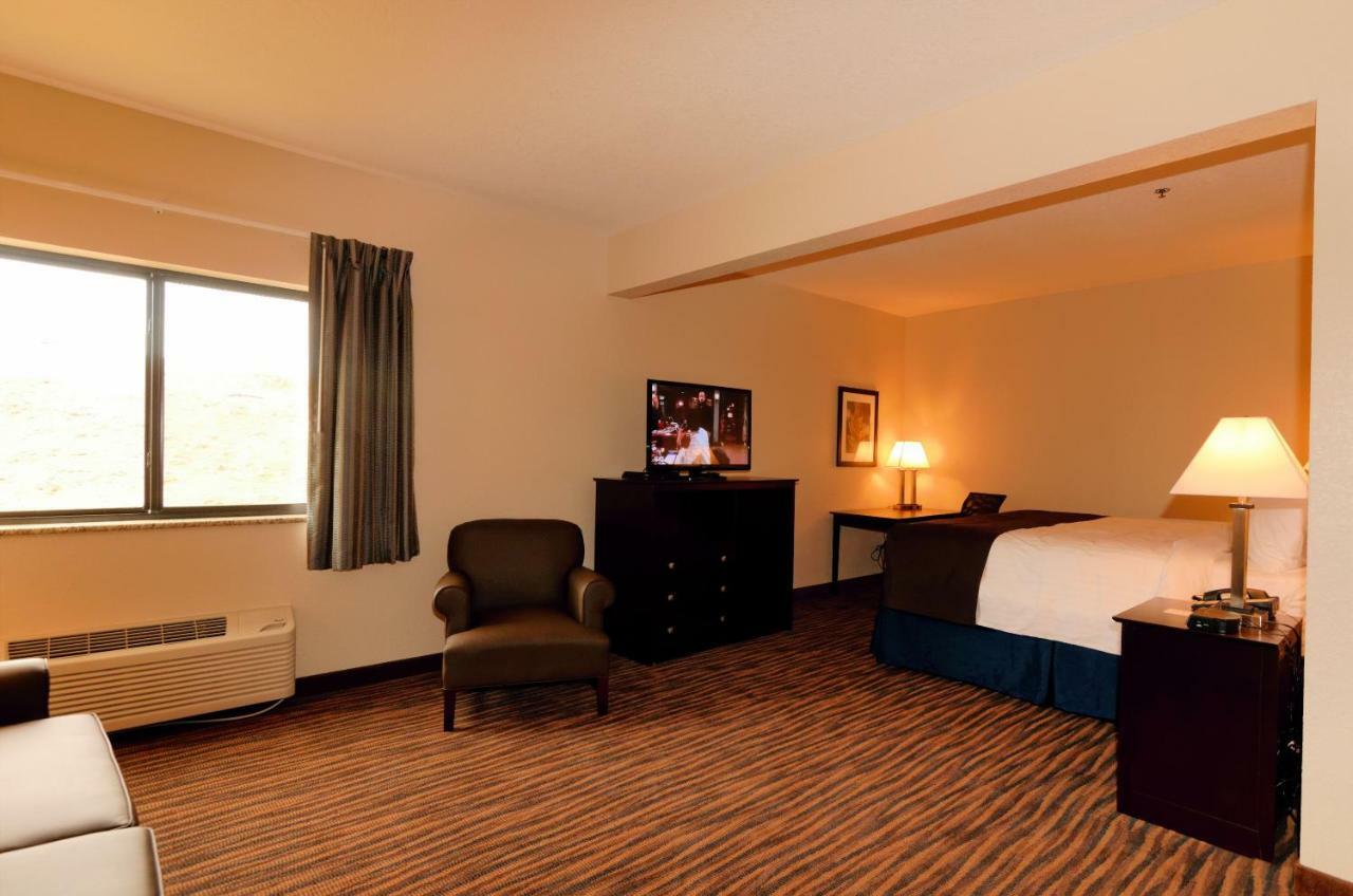 Cobblestone Inn & Suites - Denison | Oak Ridge Buitenkant foto